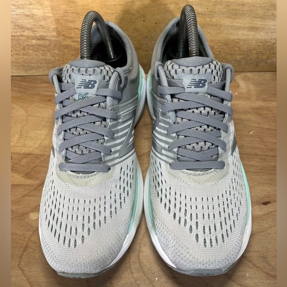 New Balance 860 v10 REFLECTIVE Womens Size 8.5 (B) Running Shoes Gray Silver - Picture 3 of 12